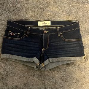 Hollister Low Rise Cuffed Jean Shorts